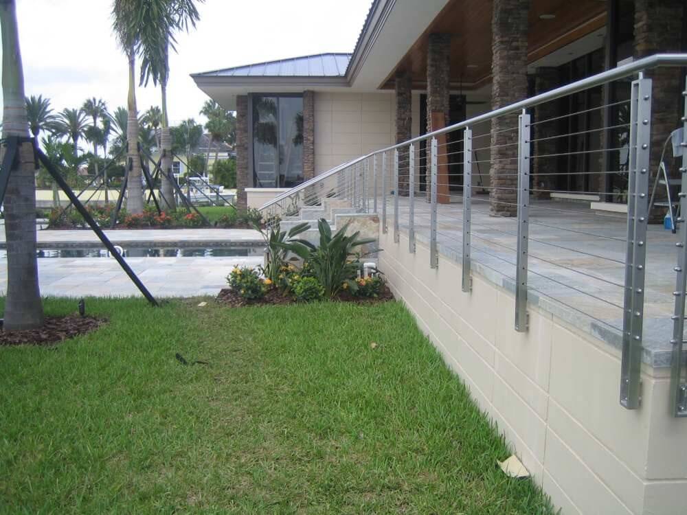 Stainless Steel Cable Railing System FB1-2000